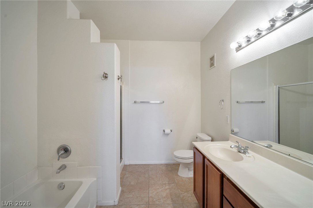 Photo 12 of 25, 2291 W Horizon Ridge Parkway #2108