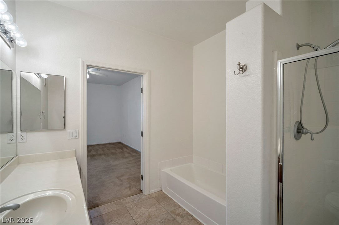 Photo 13 of 25, 2291 W Horizon Ridge Parkway #2108