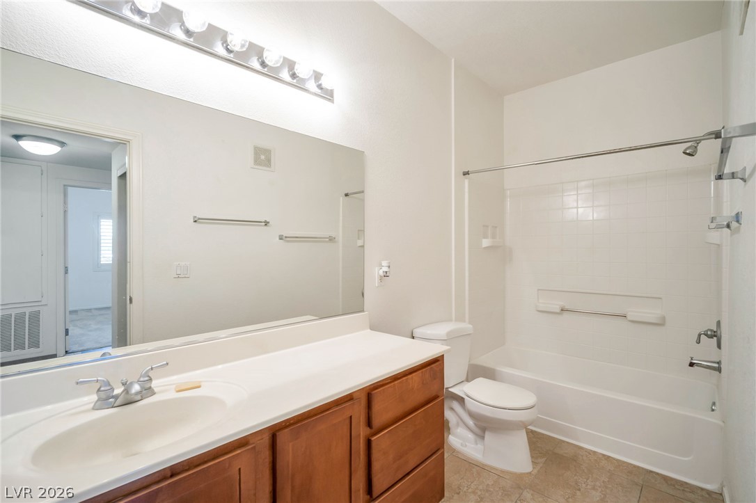 Photo 19 of 25, 2291 W Horizon Ridge Parkway #2108