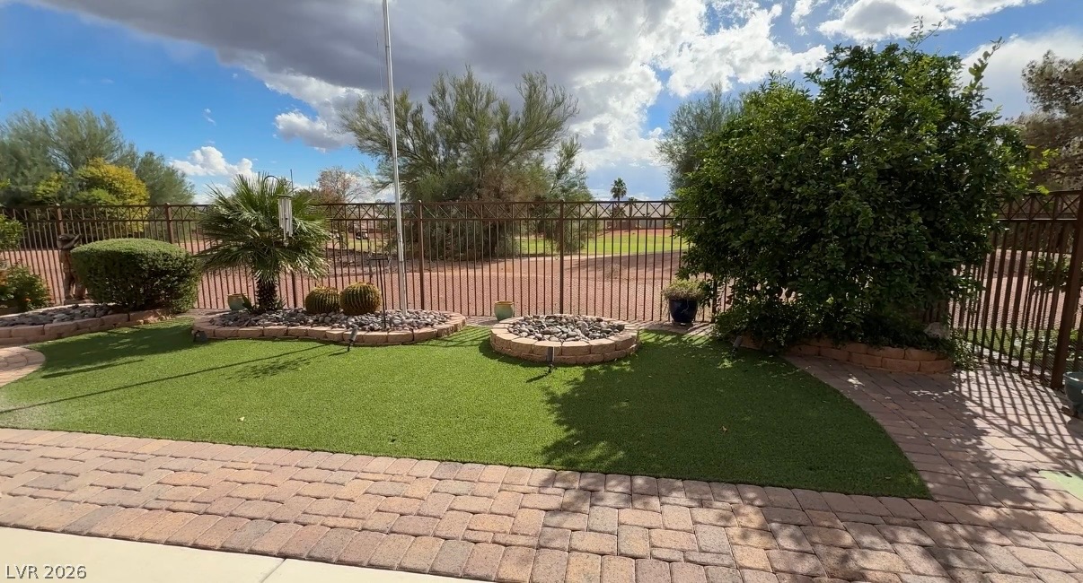 Photo 3 of 5955 CROSSFIELD Avenue