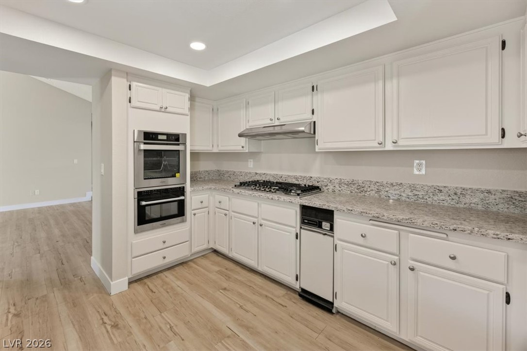 Photo 18 of 48, 3237 La Mancha Way