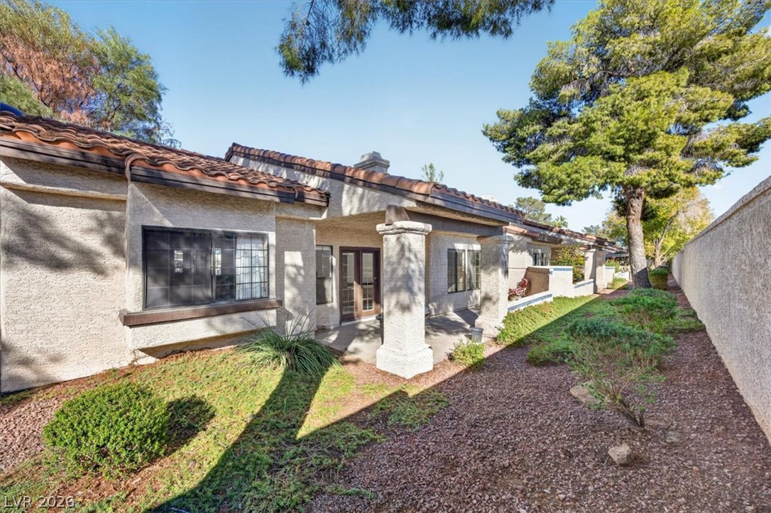 Photo 37 of 48, 3237 La Mancha Way