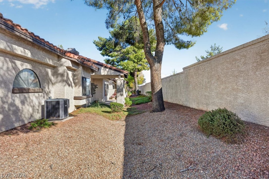 Photo 38 of 48, 3237 La Mancha Way