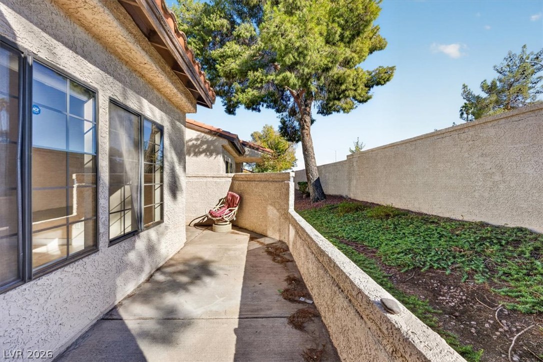 Photo 42 of 48, 3237 La Mancha Way