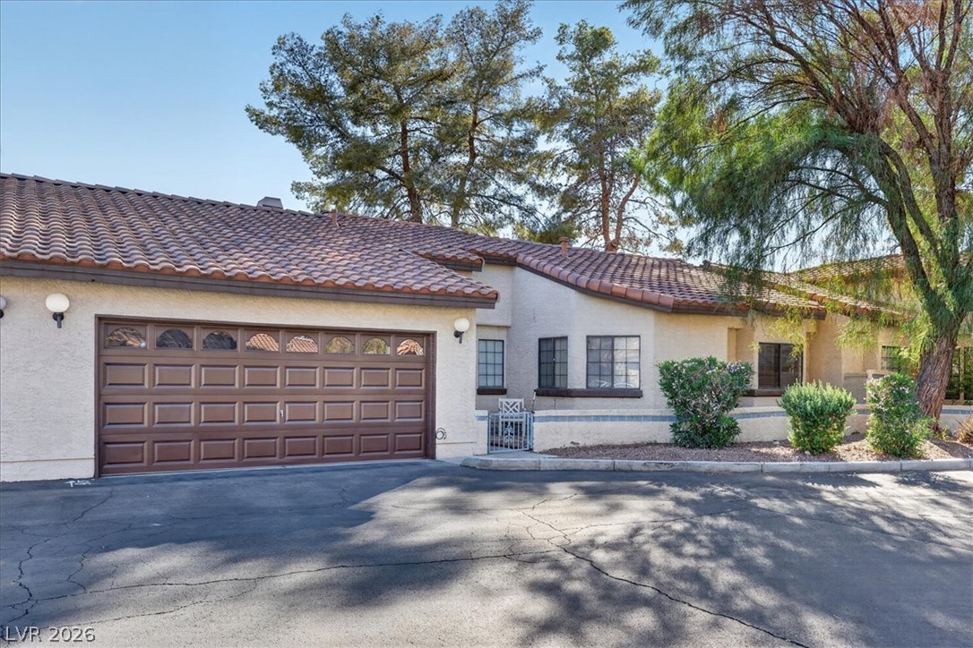 Photo 2 of 3237 La Mancha Way
