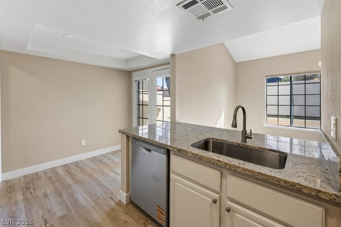Photo 15 of 48, 3237 La Mancha Way