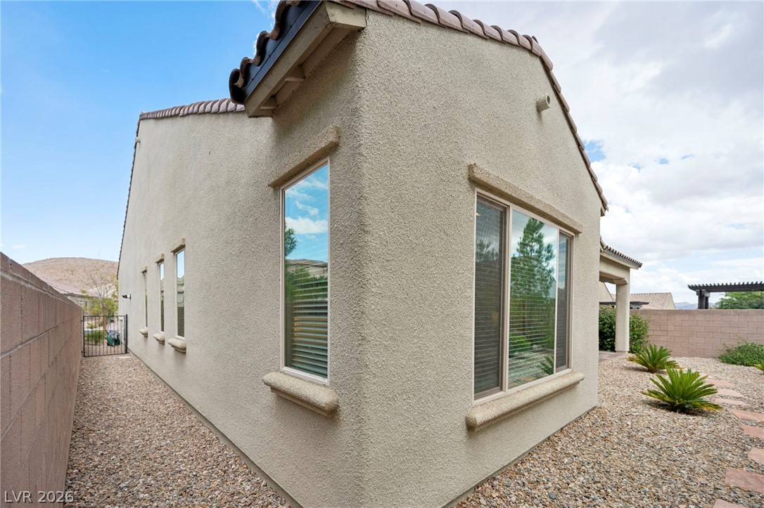 Photo 10 of 71, 3471 Molinos Drive