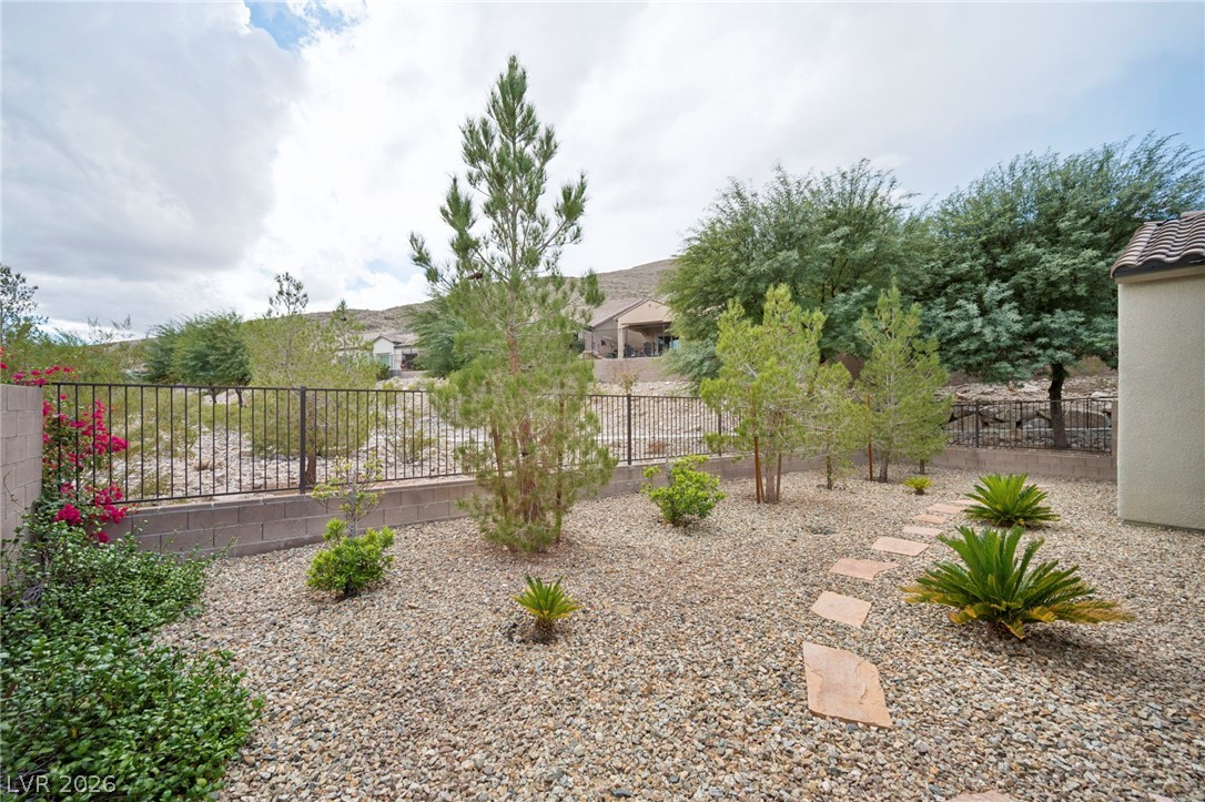Photo 13 of 71, 3471 Molinos Drive