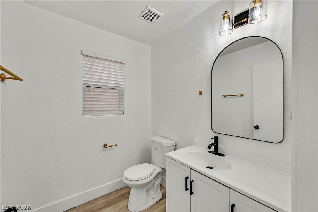 Photo 15 of 27, 11117 Romola Street