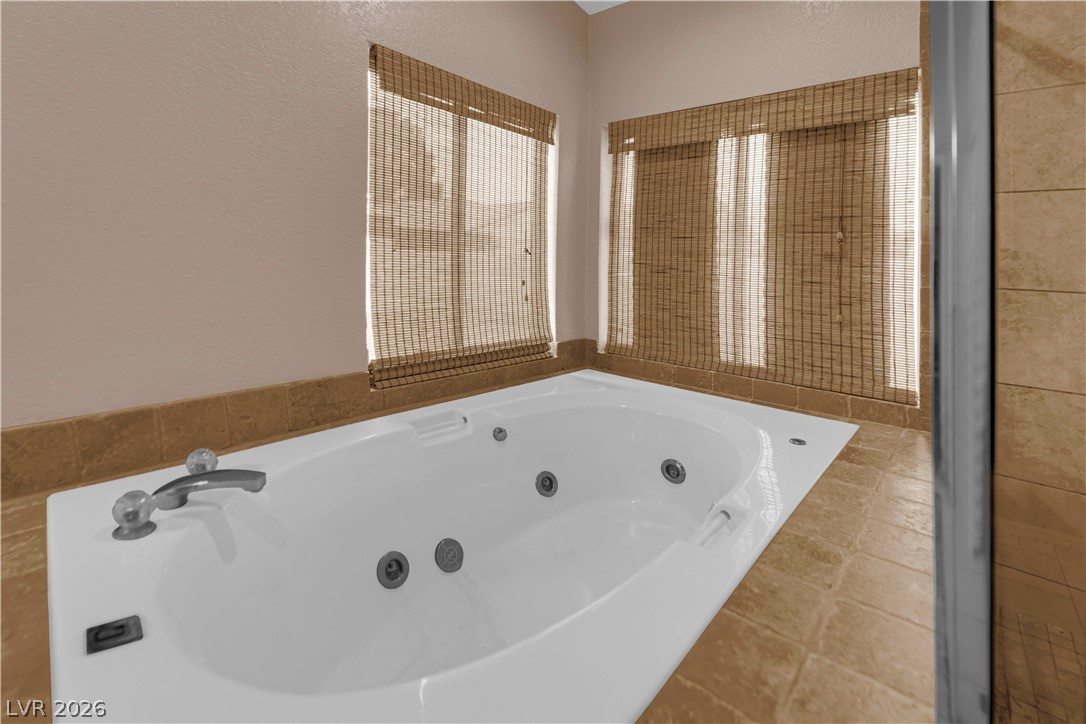 Photo 15 of 29, 7412 Summer Crest Lane