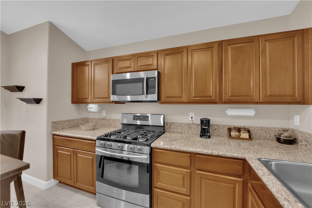 Photo 9 of 29, 7412 Summer Crest Lane