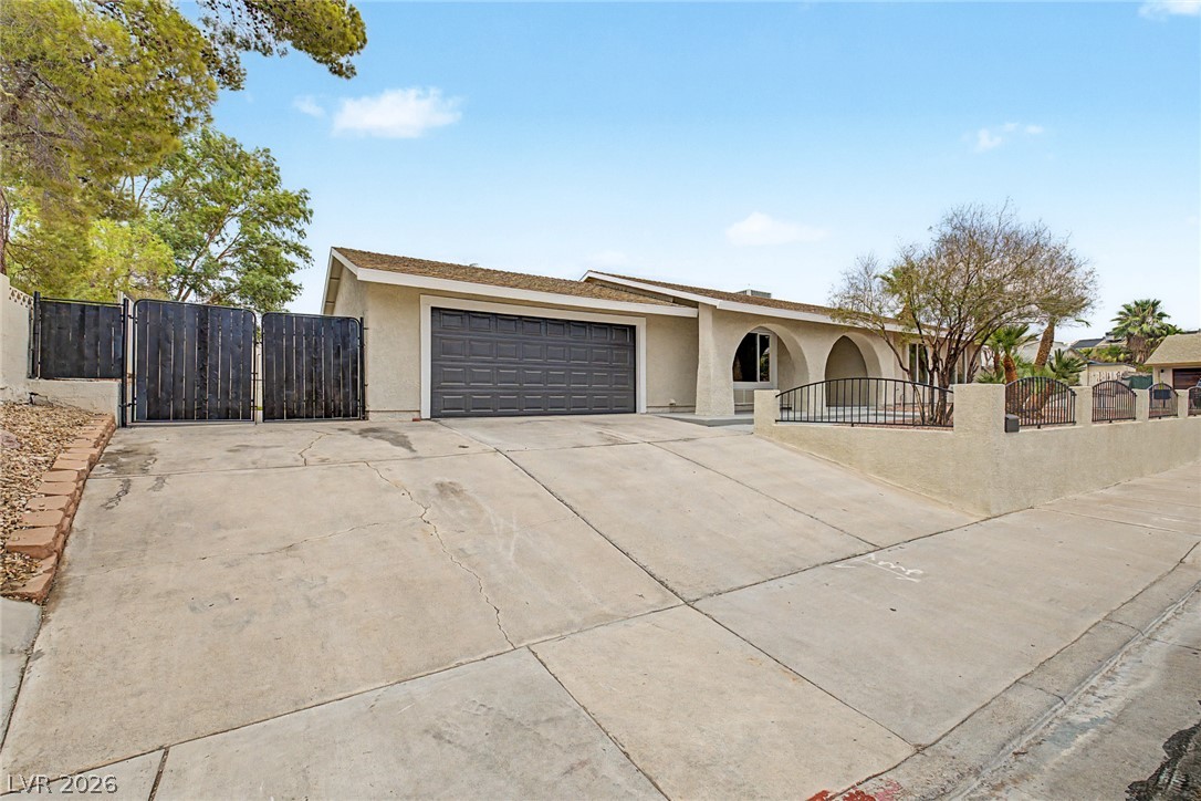 Photo 5 of 1402 Esther Drive