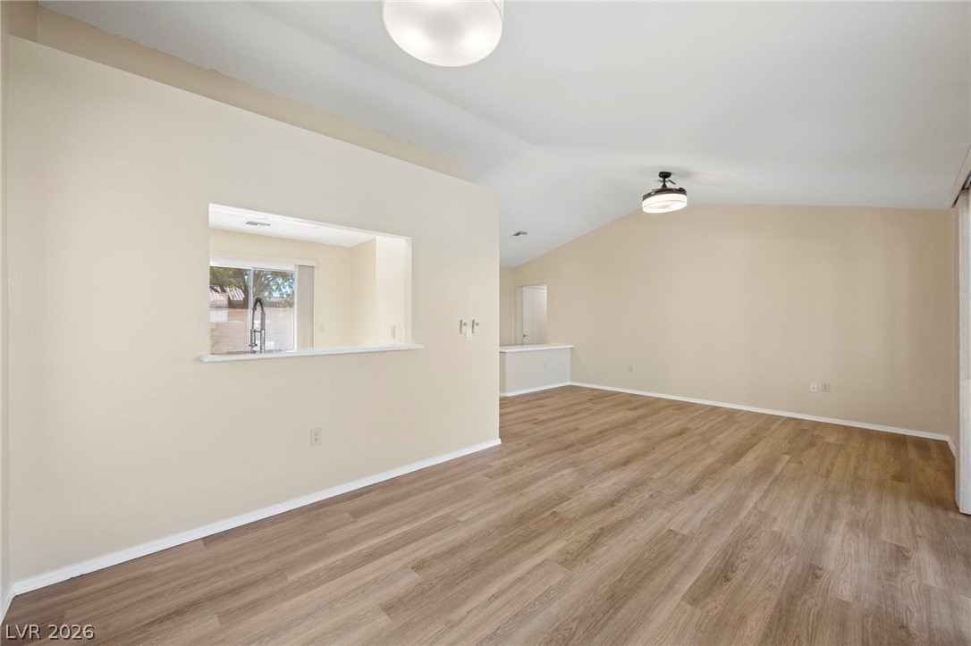 Photo 8 of 39, 8540 Willowrich Drive