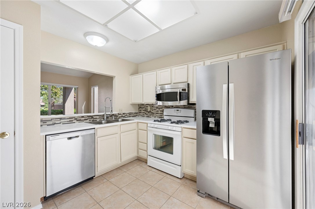 Photo 14 of 39, 8540 Willowrich Drive