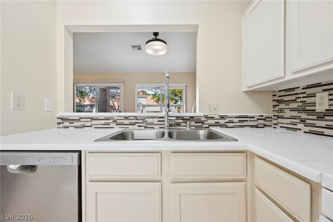 Photo 18 of 39, 8540 Willowrich Drive