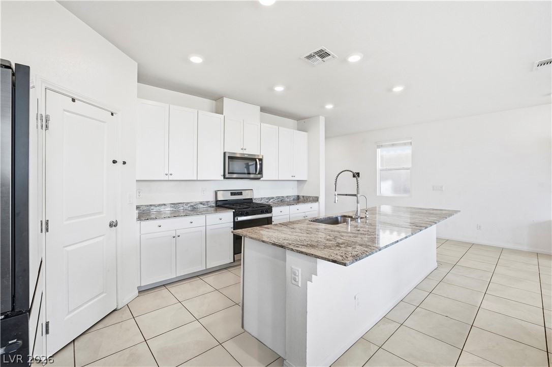 Photo 9 of 28, 9024 Marigold Creek Street