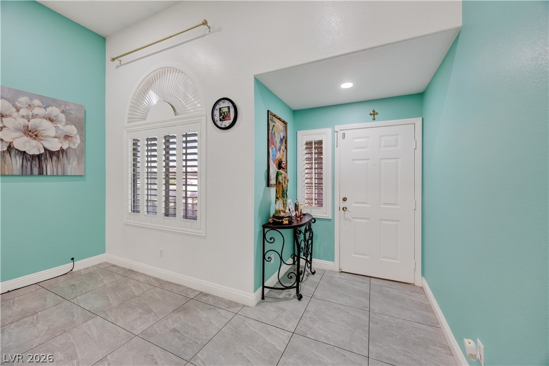 Photo 6 of 42, 1498 Mount Hood Street