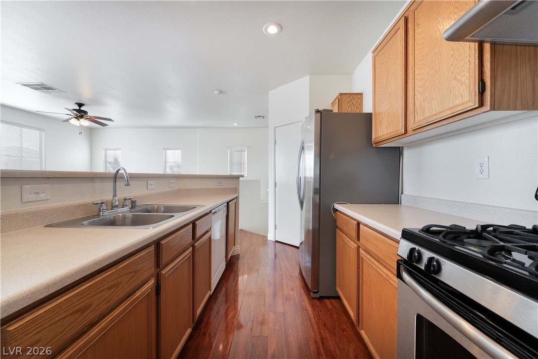 Photo 14 of 31, 6255 W Arby Avenue #202