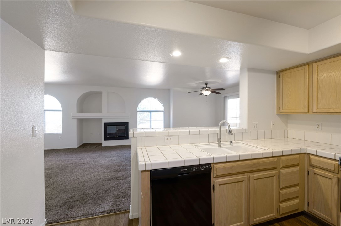 Photo 6 of 16, 7950 W Flamingo Road #1019