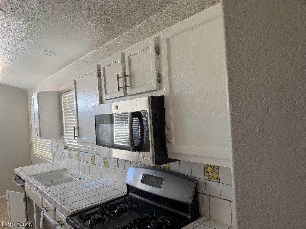 Photo 8 of 15, 6441 Mountain Mesa Avenue