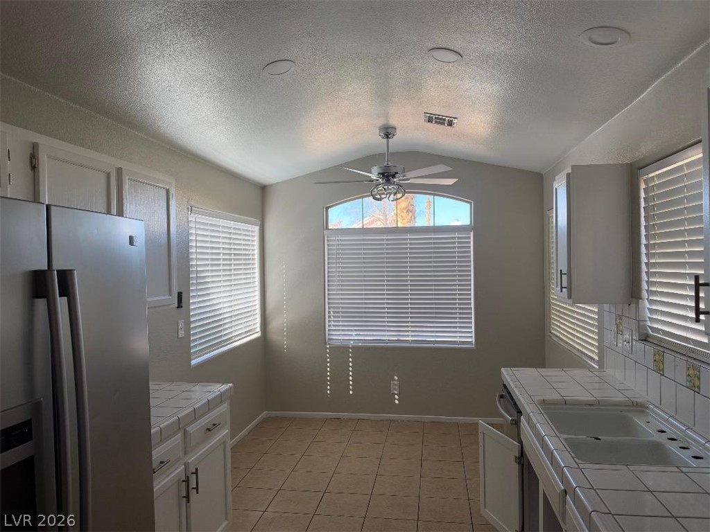 Photo 9 of 15, 6441 Mountain Mesa Avenue