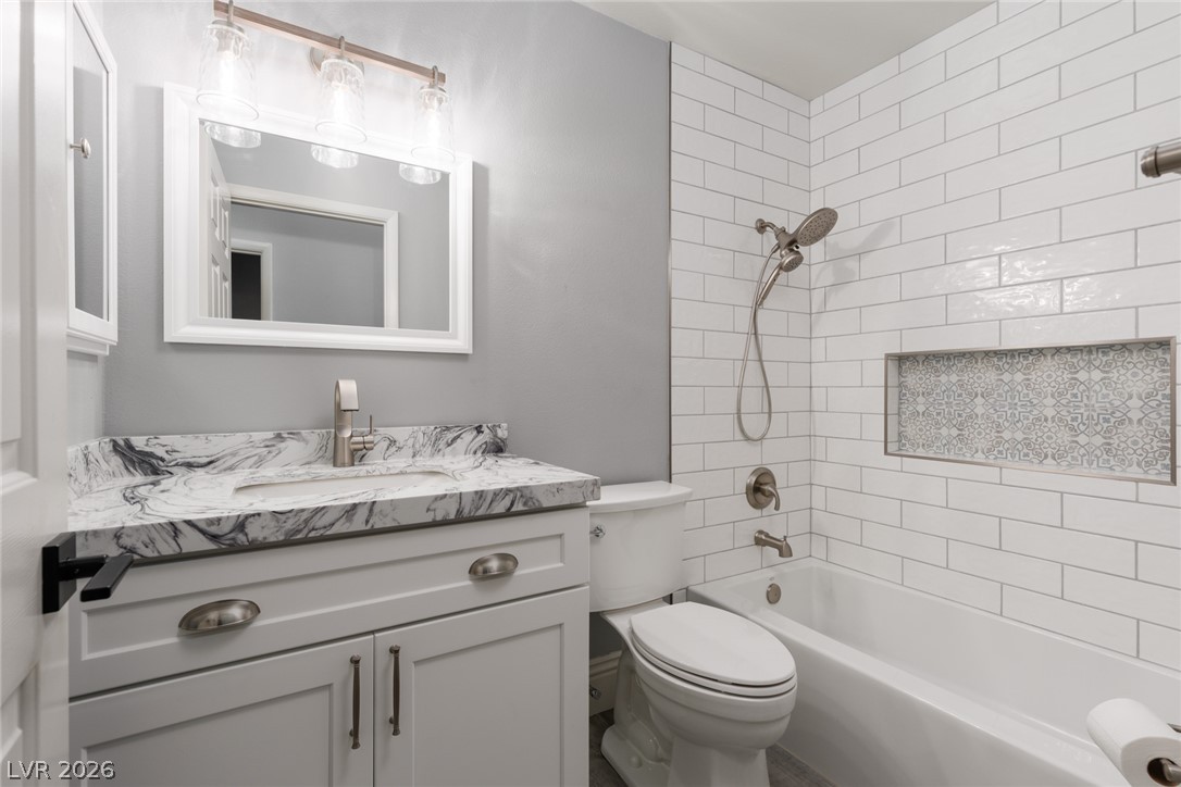 Photo 18 of 33, 4235 Famoso Drive
