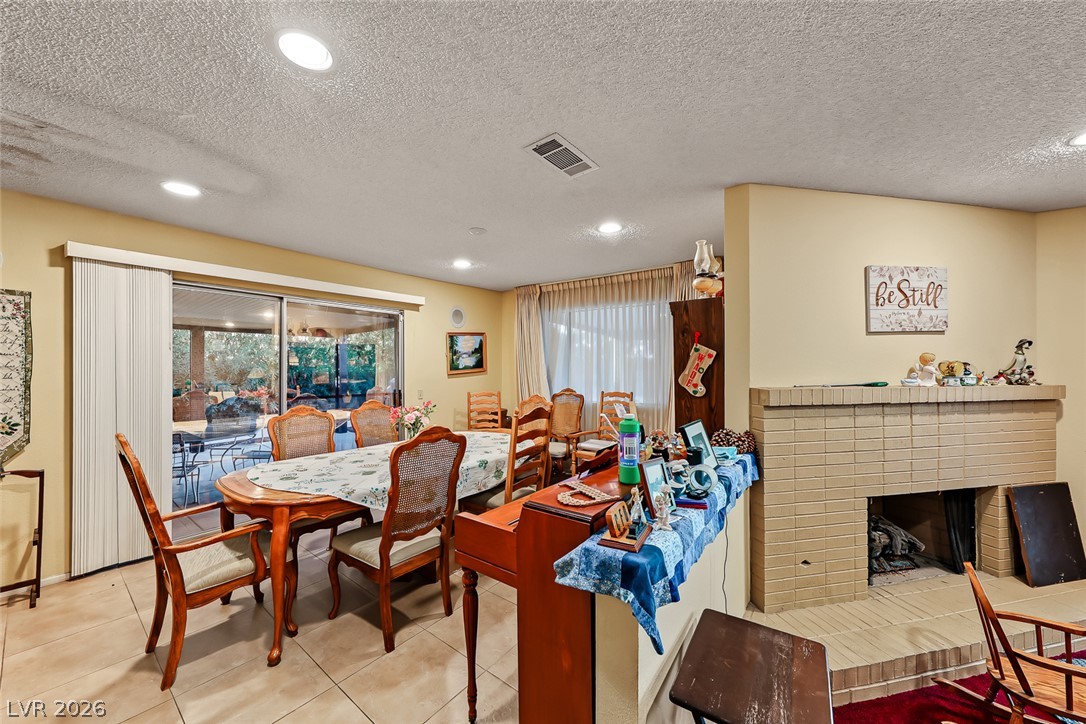 Photo 10 of 37, 1760 Olympia Drive