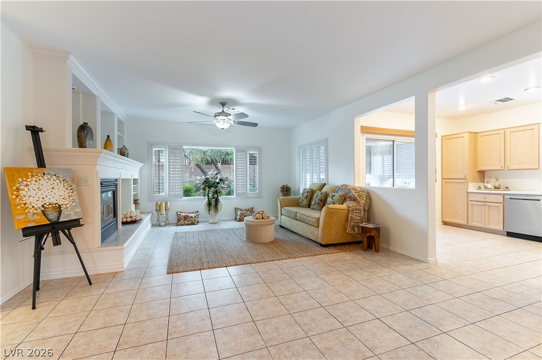 Photo 6 of 43, 2557 Shellsburg Avenue