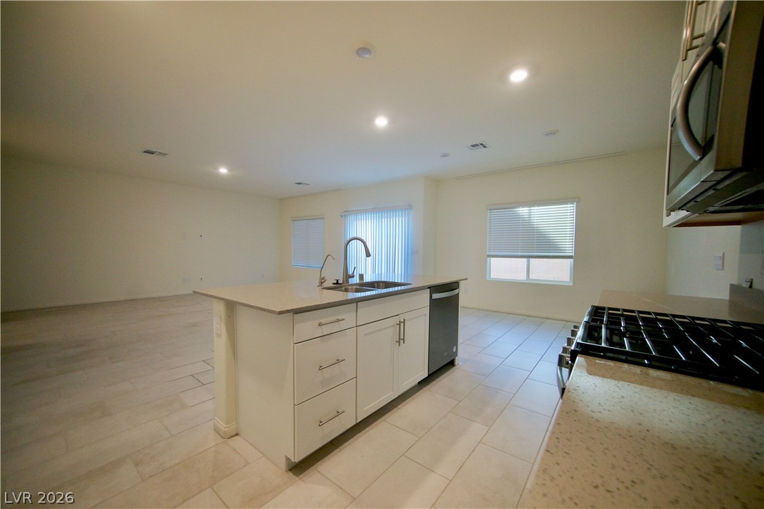 Photo 8 of 29, 6155 Larimar Gold Street