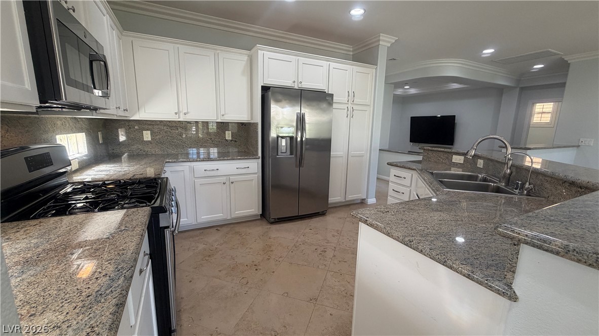 Photo 9 of 52, 10385 Brillare Avenue