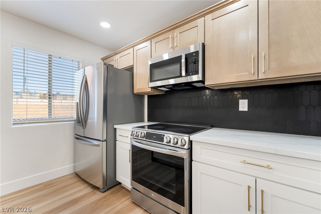 Photo 16 of 44, 5332 River Glen Drive #400