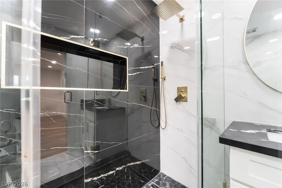 Photo 18 of 44, 5332 River Glen Drive #400