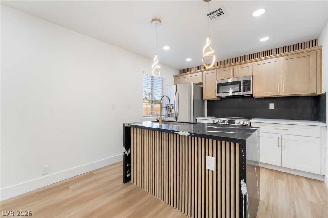 Photo 9 of 44, 5332 River Glen Drive #400