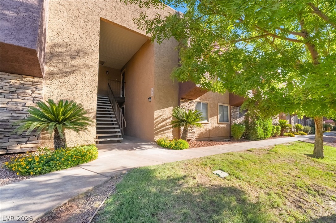 Photo 32 of 44, 5332 River Glen Drive #400