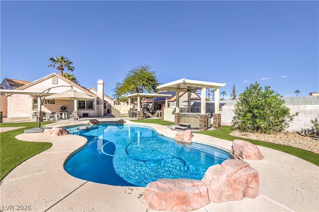 Photo 40 of 52, 2101 Sun Swept Way