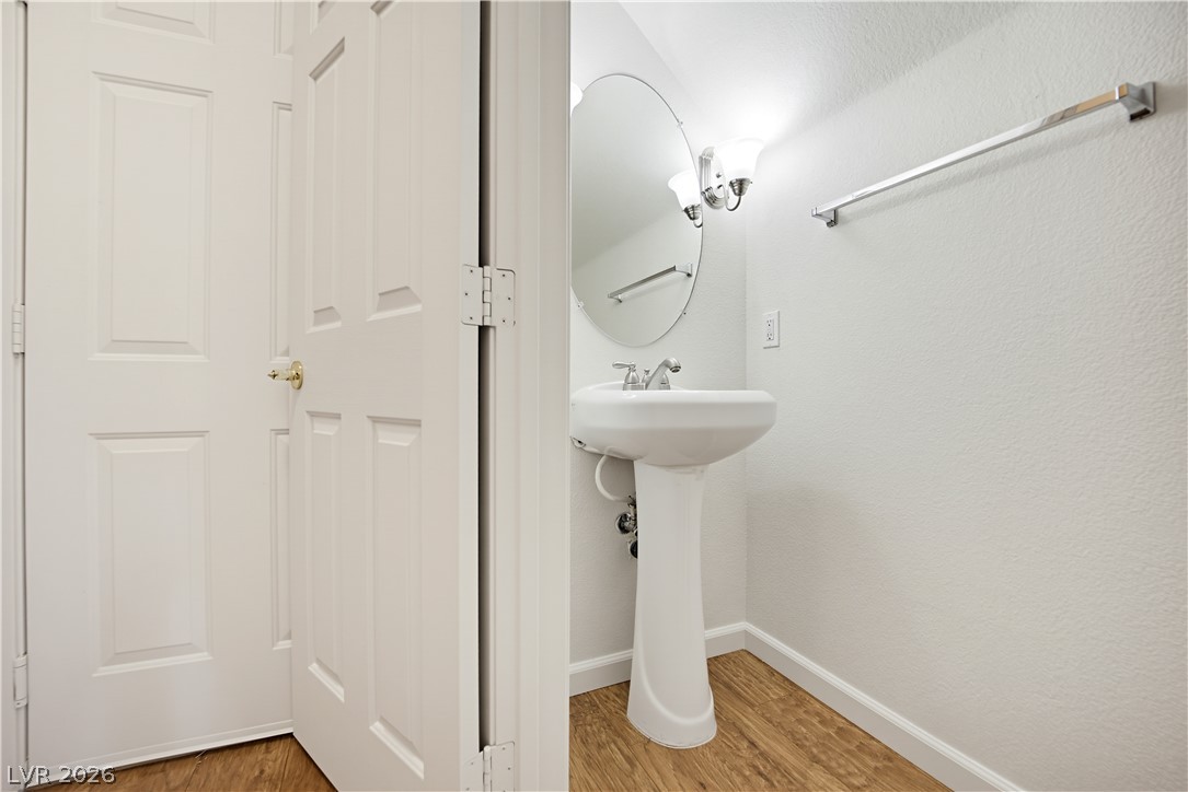 Photo 15 of 40, 3921 Pepper Thorn Avenue #2