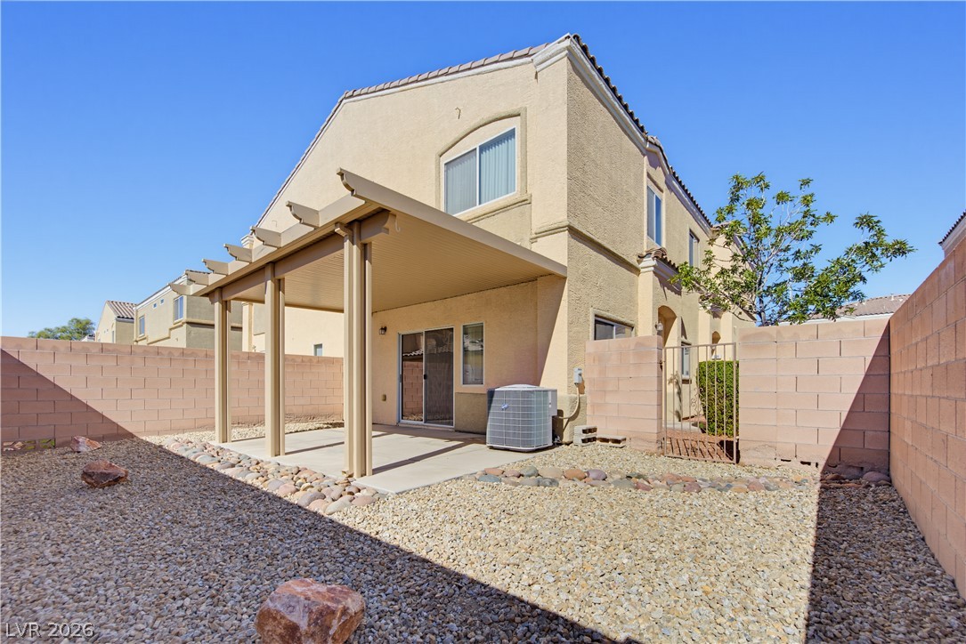 Photo 28 of 40, 3921 Pepper Thorn Avenue #2
