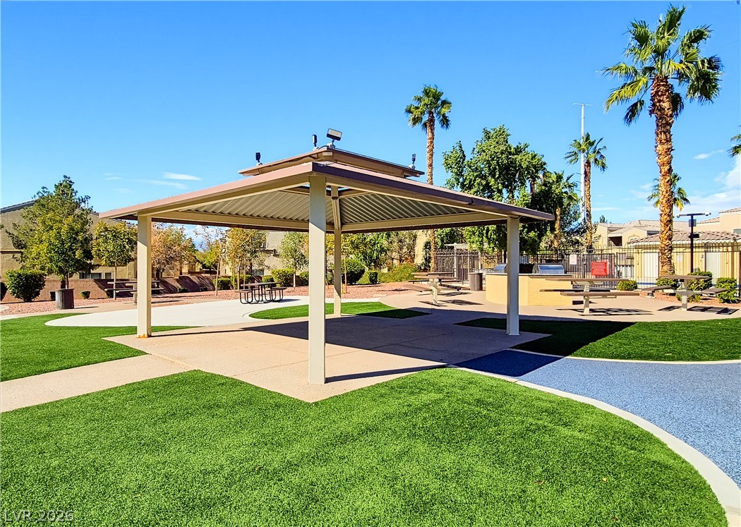 Photo 36 of 40, 3921 Pepper Thorn Avenue #2