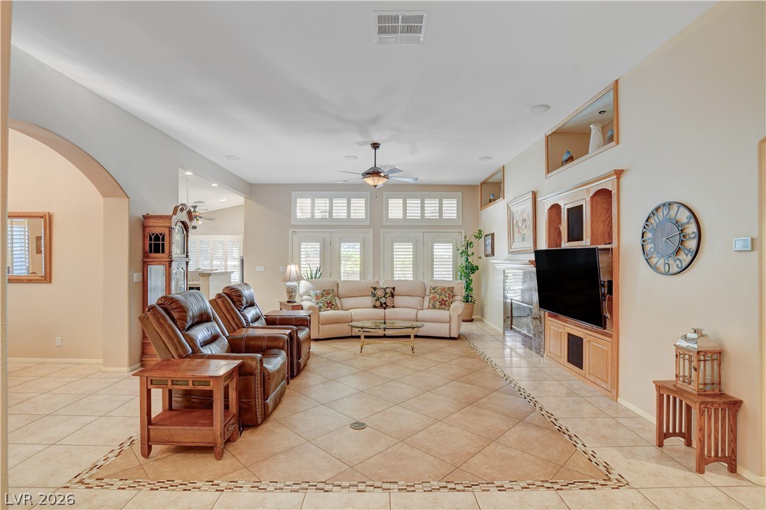 Photo 6 of 52, 1715 Bluff Hollow Place