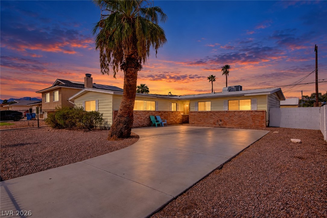 6220 Shawnee Avenue, Las Vegas