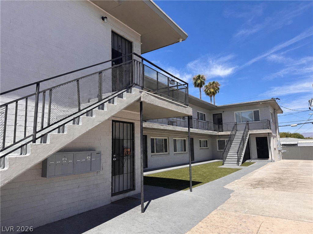 2213 Sunrise Avenue, Las Vegas
