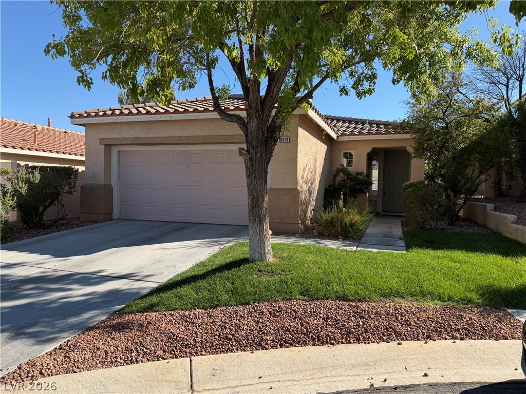 Photo 2 of 10641 Lace Vine Arbor Avenue