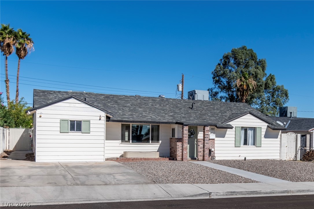 Photo 3 of 1717 Bonita Avenue