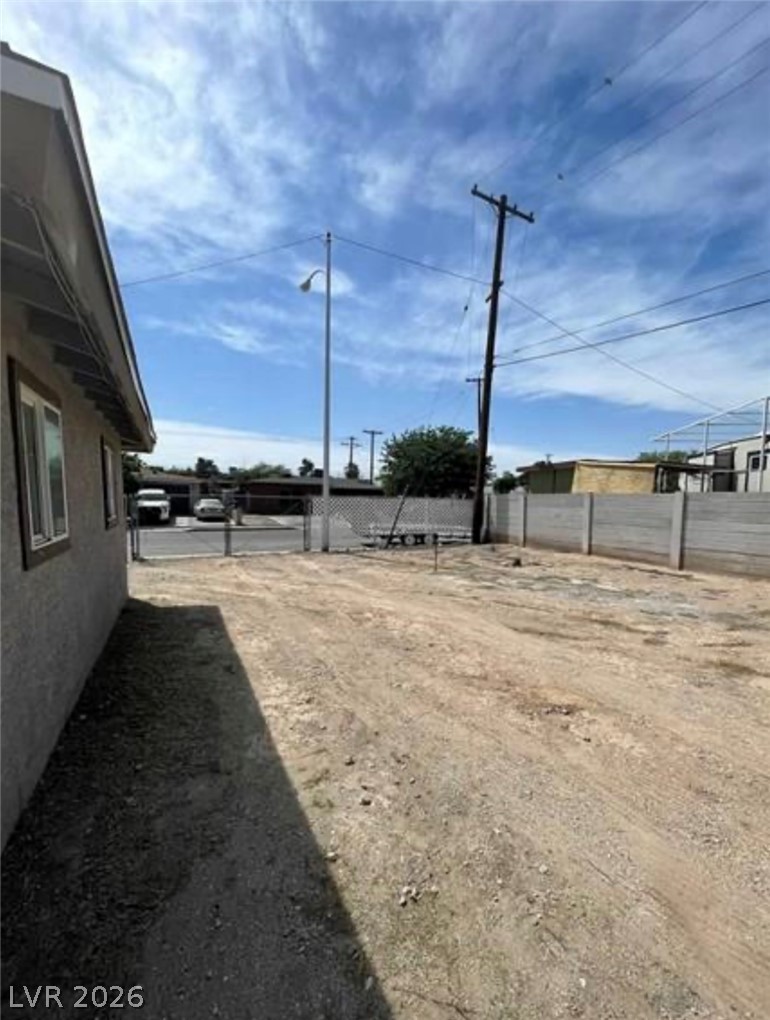 Photo 6 of 42, 2100 Dogwood Avenue