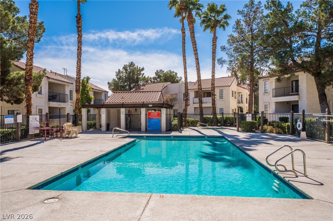 Photo 9 of 10, 4736 Nara Vista Way #103