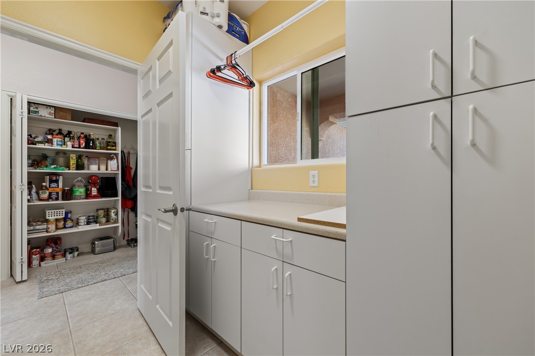 Photo 42 of 96, 670 W Perkins Street