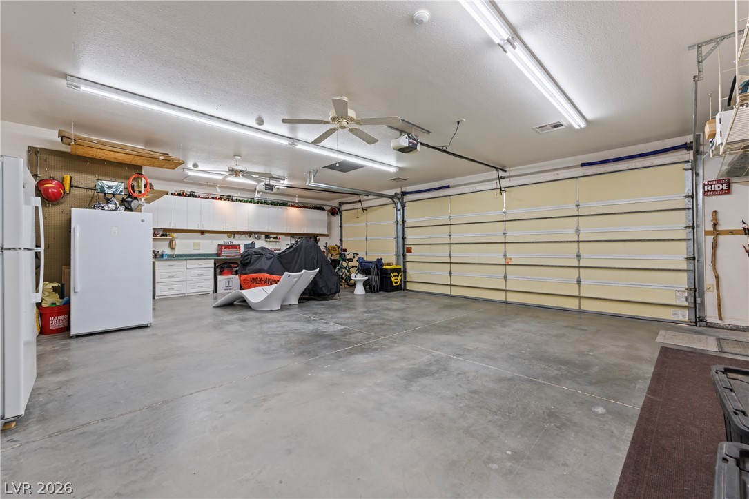 Photo 76 of 96, 670 W Perkins Street