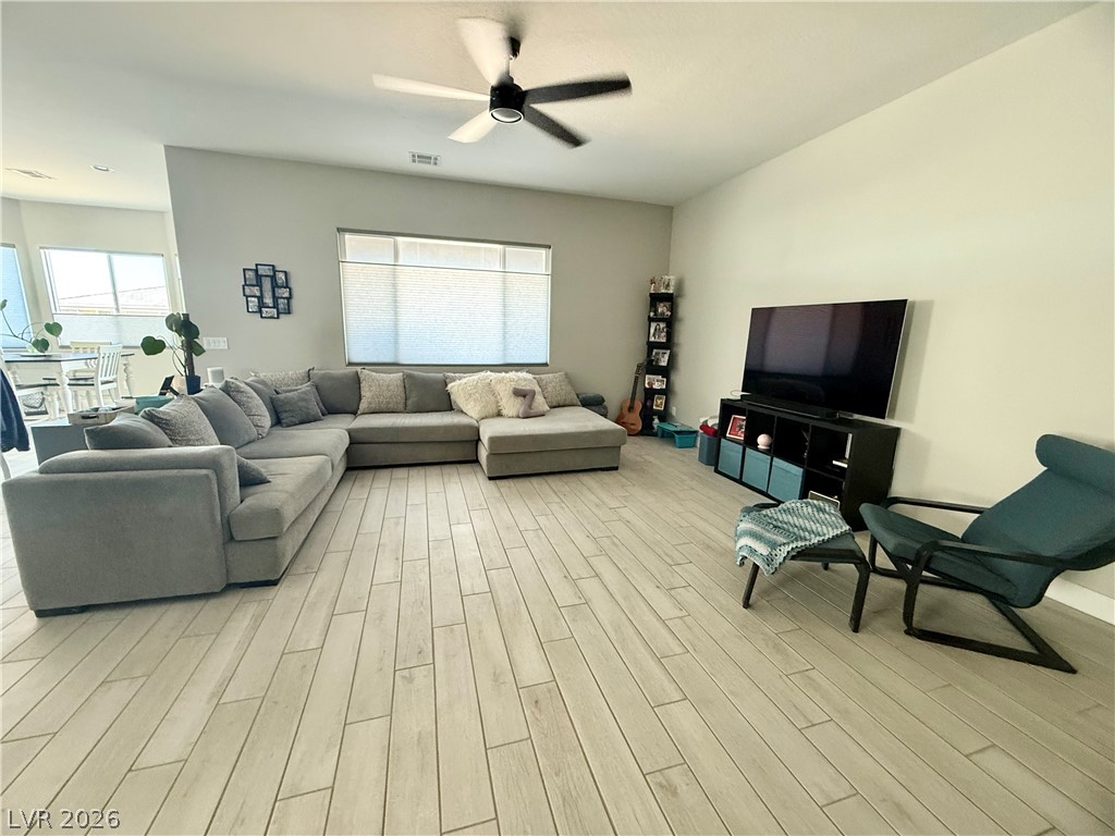 Photo 4 of 4890 E Sandalwood Drive
