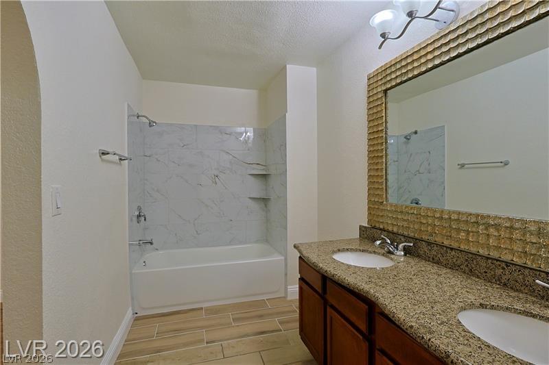 Photo 14 of 20, 1856 N Decatur Boulevard #101