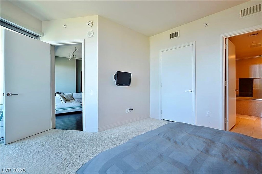 Photo 11 of 16, 322 Karen Avenue #1204